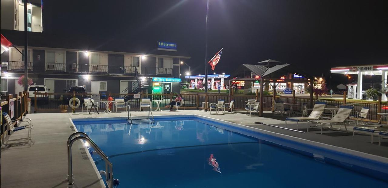 Niagara Falls Courtside Inn Bagian luar foto